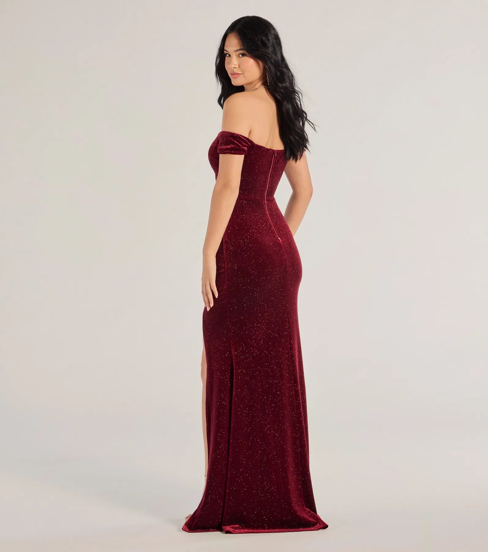 Alayna Velvet Off-The-Shoulder Mermaid Dress - Image 2