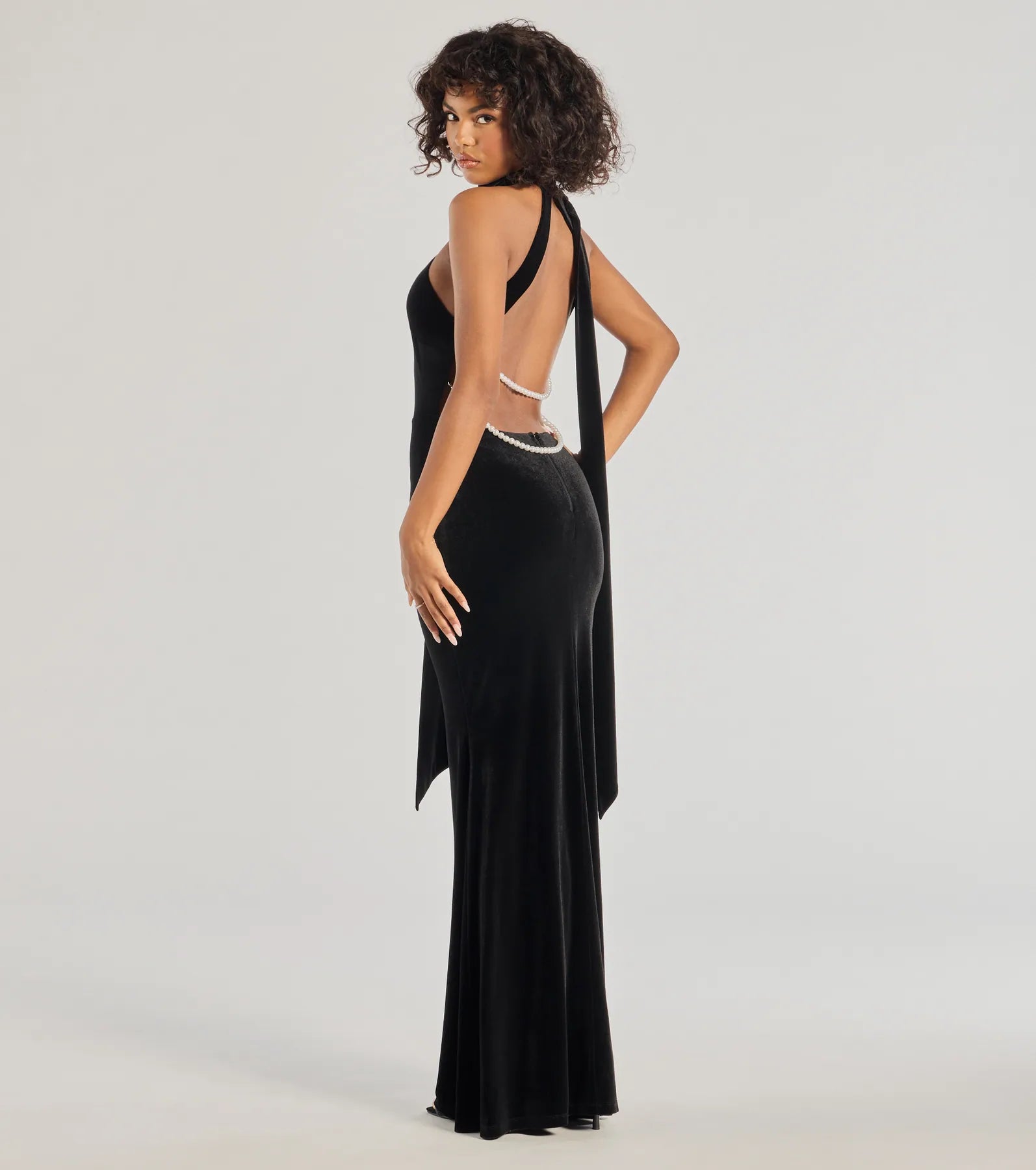 Dawn Open-Back Velvet Mermaid Dress With Sash - Image 2
