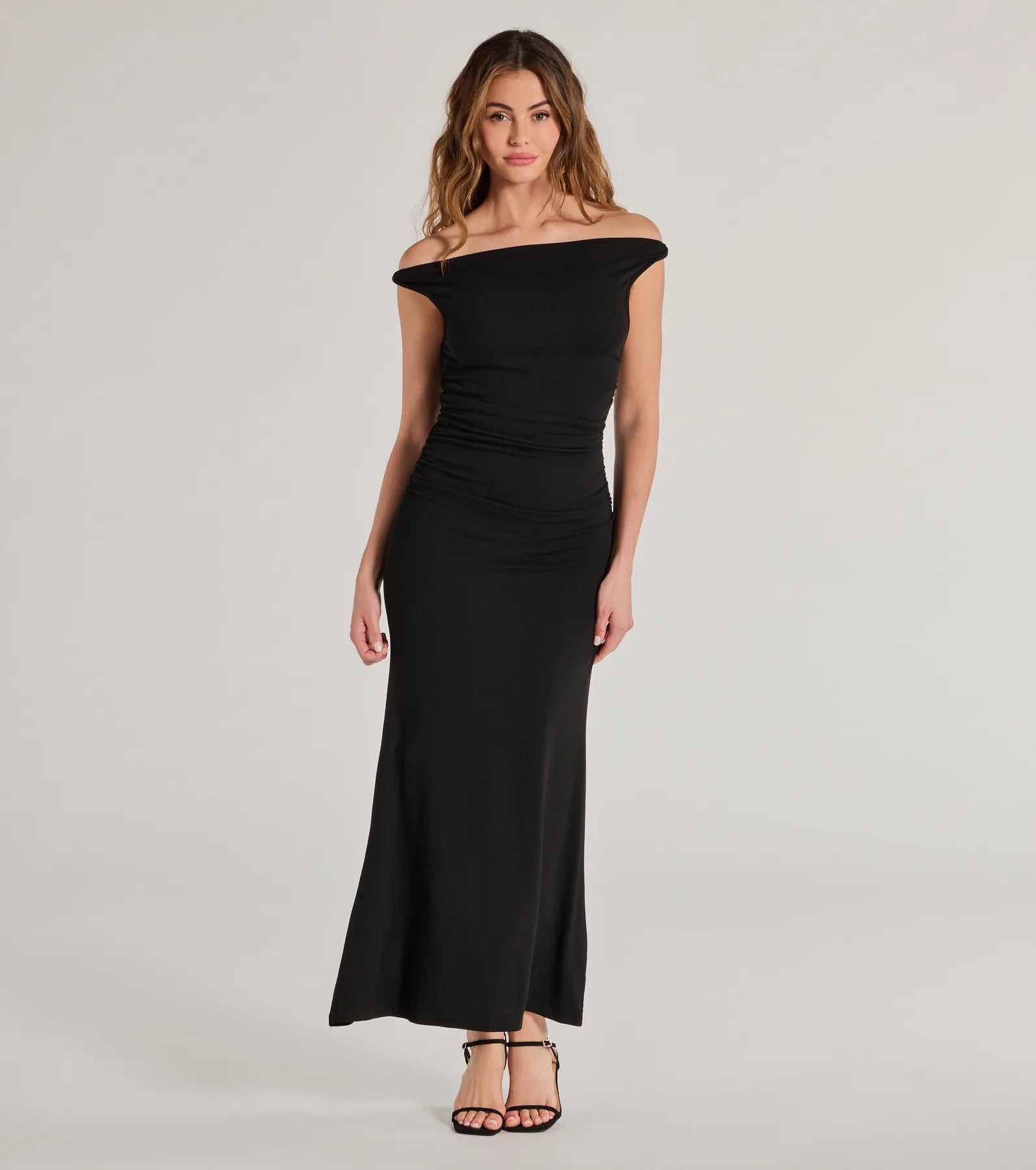 Casual Chic Ruched Ribbed Knit Maxi Dress - Image 11