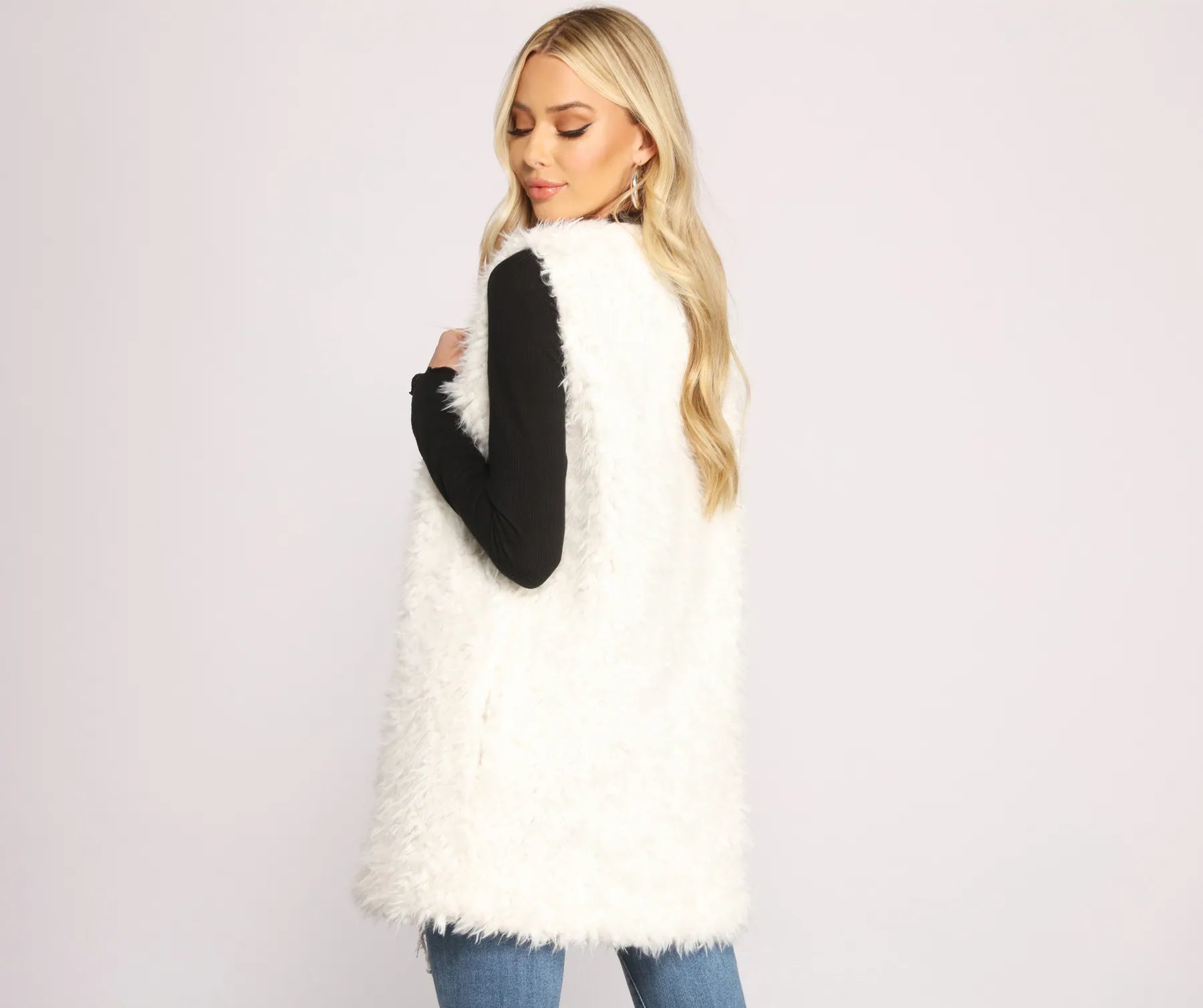 Chic Fashionista Faux Fur Vest - Image 2
