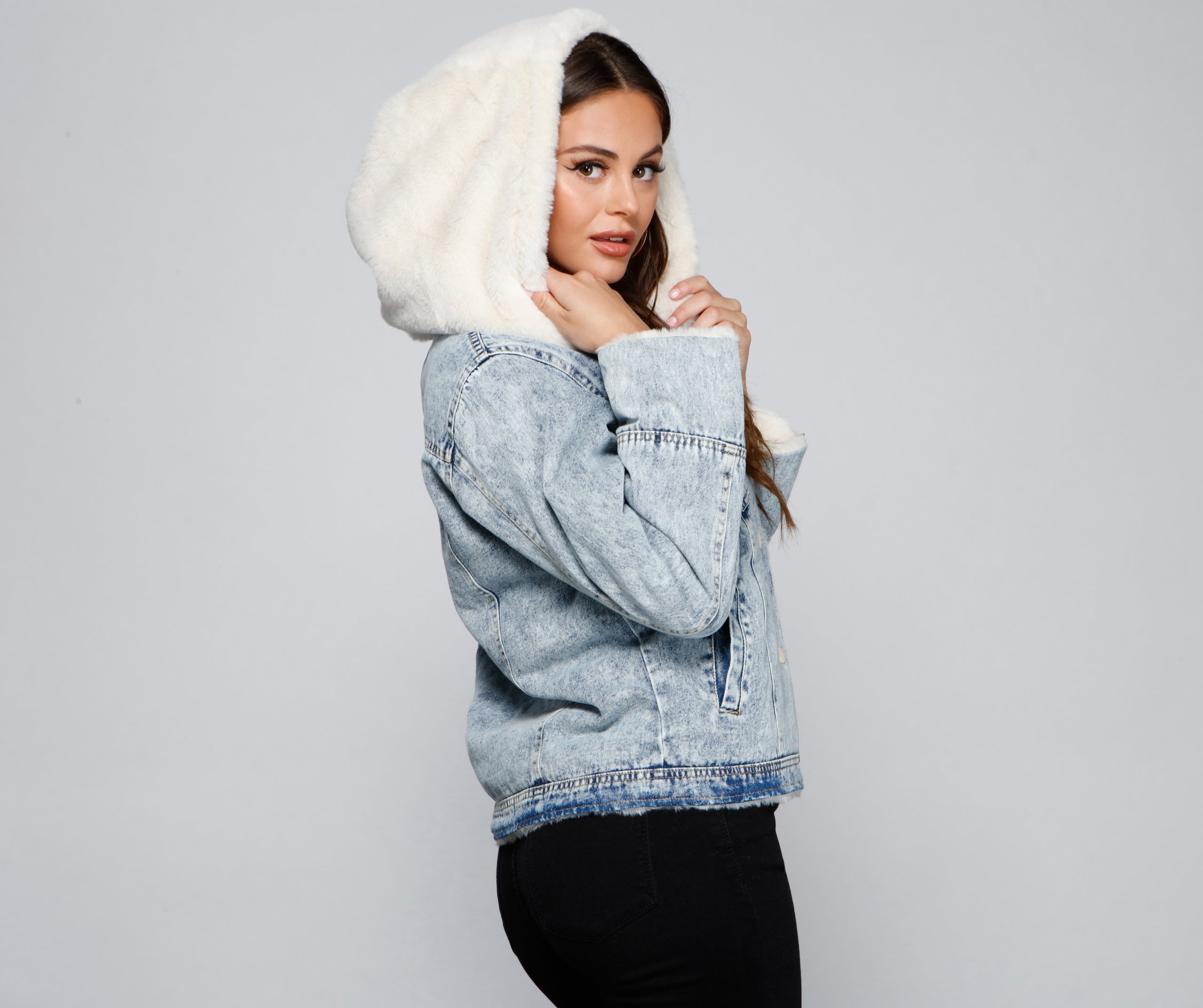 All the Feels Faux Fur Lined Denim Jacket - Image 3