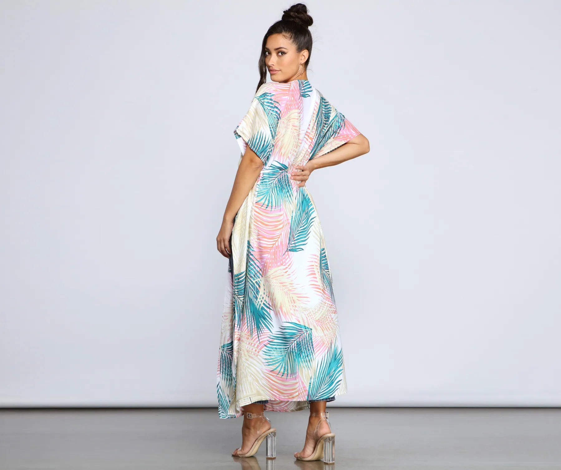 Vacay Bound Palm Leaf Duster - Image 4