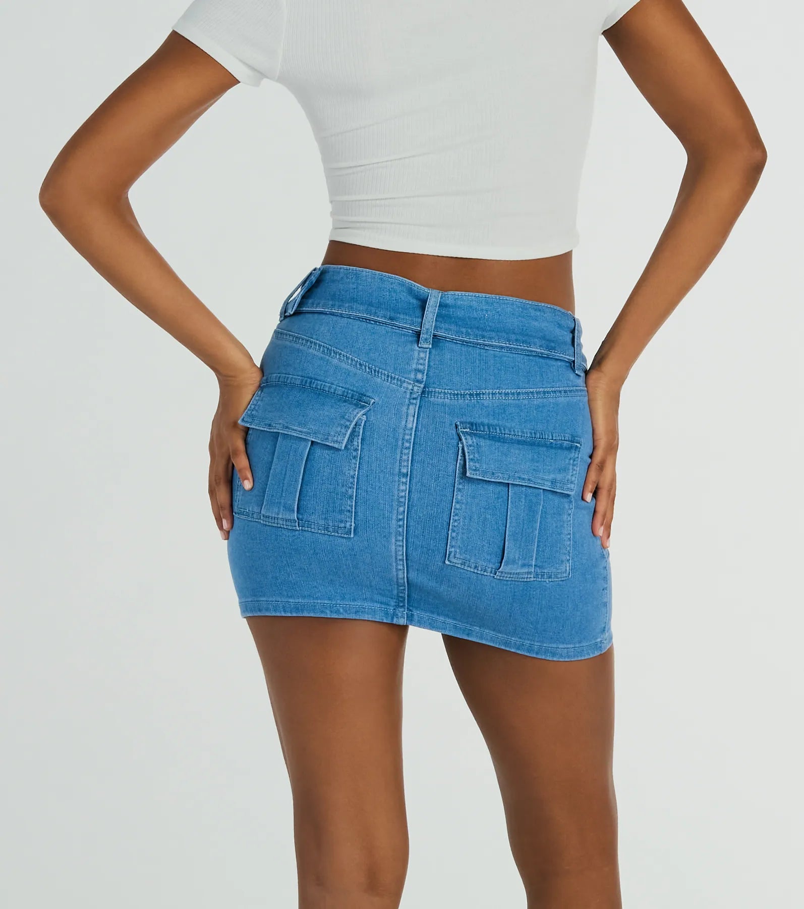 Trendsetting Look Belted Denim Mini Skirt - Image 3