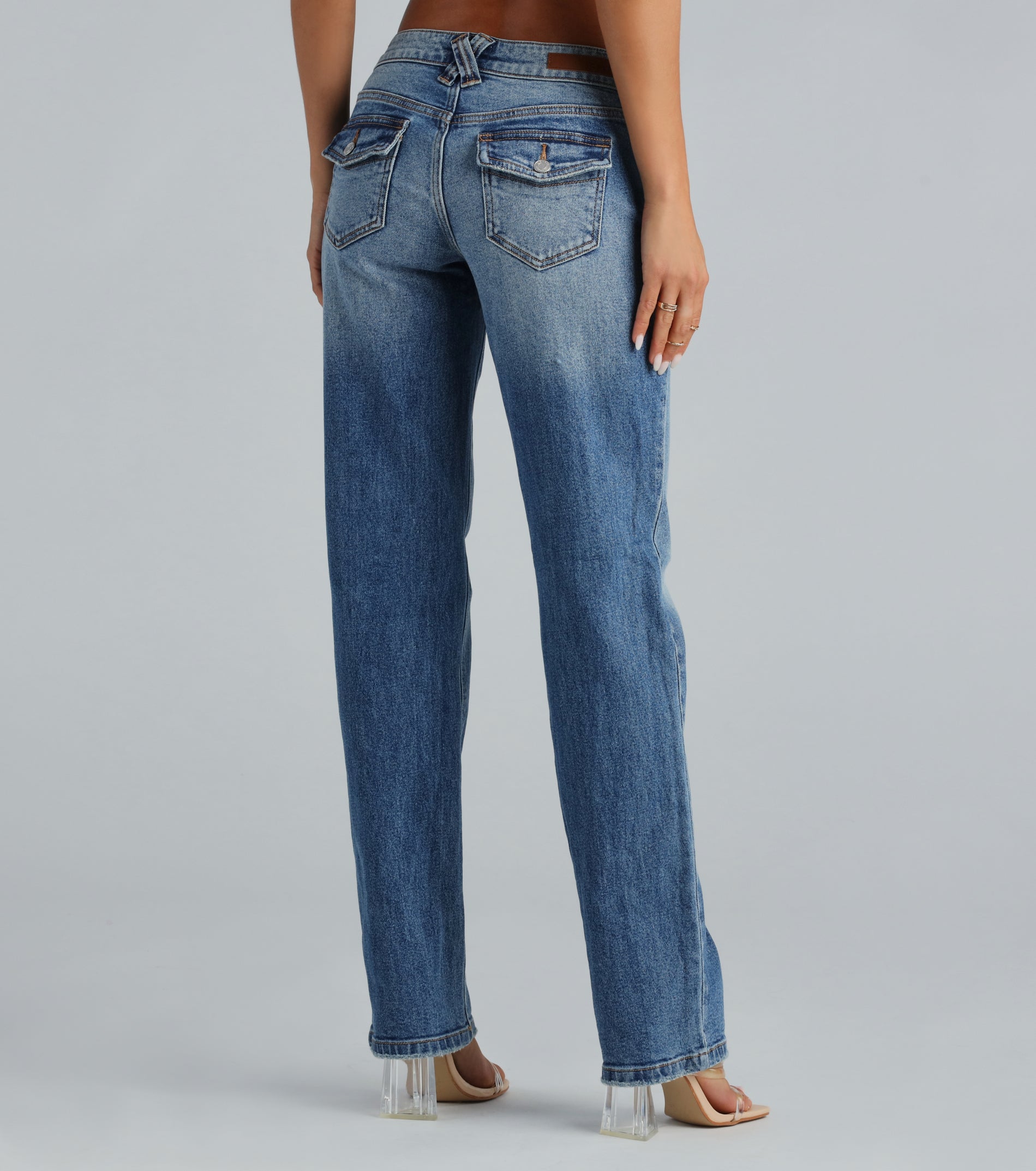 '90s Style Low-Rise Relaxed Fit Jeans - Image 3