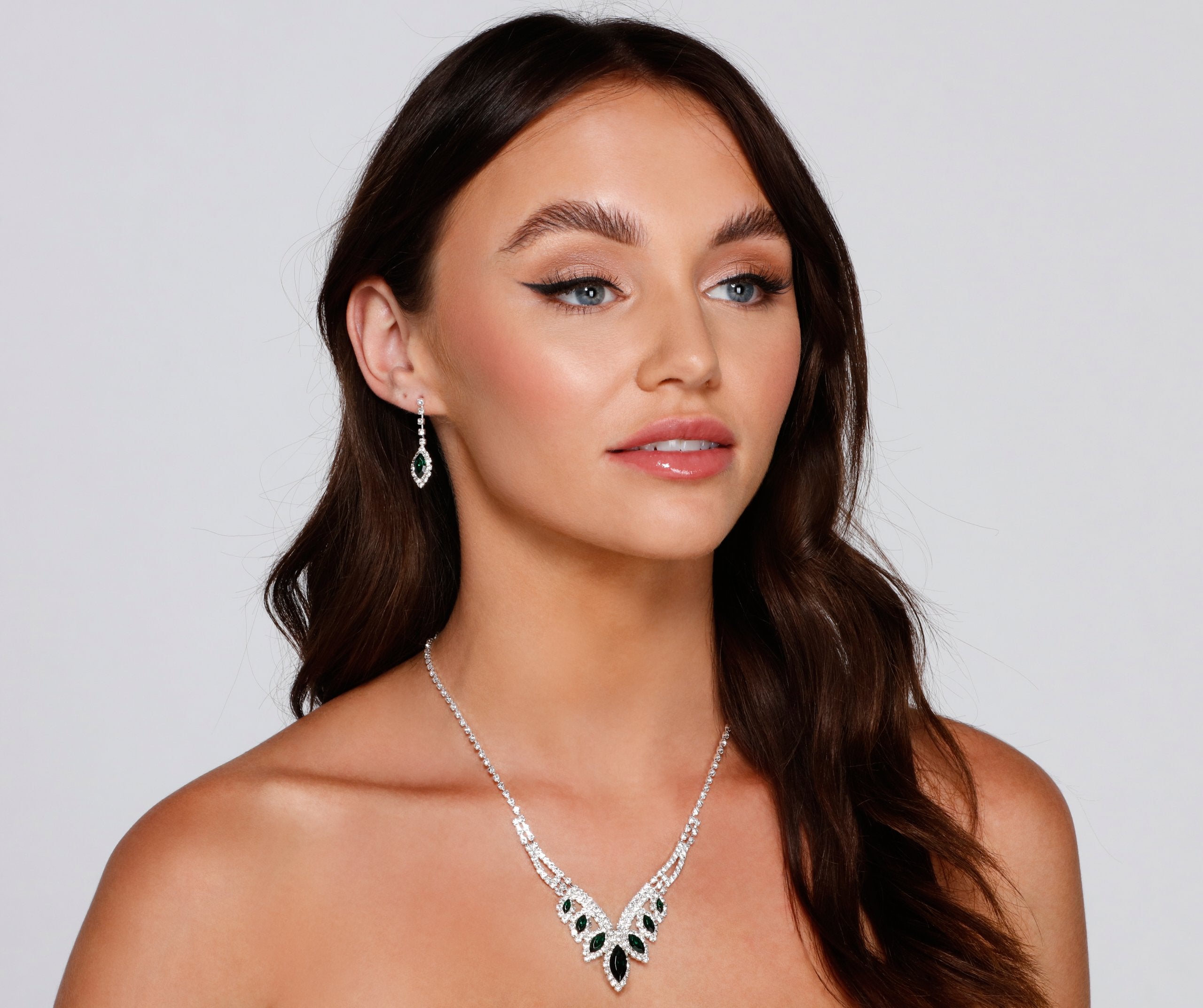 Chic Elegance Necklace And Earrings Set - Image 2