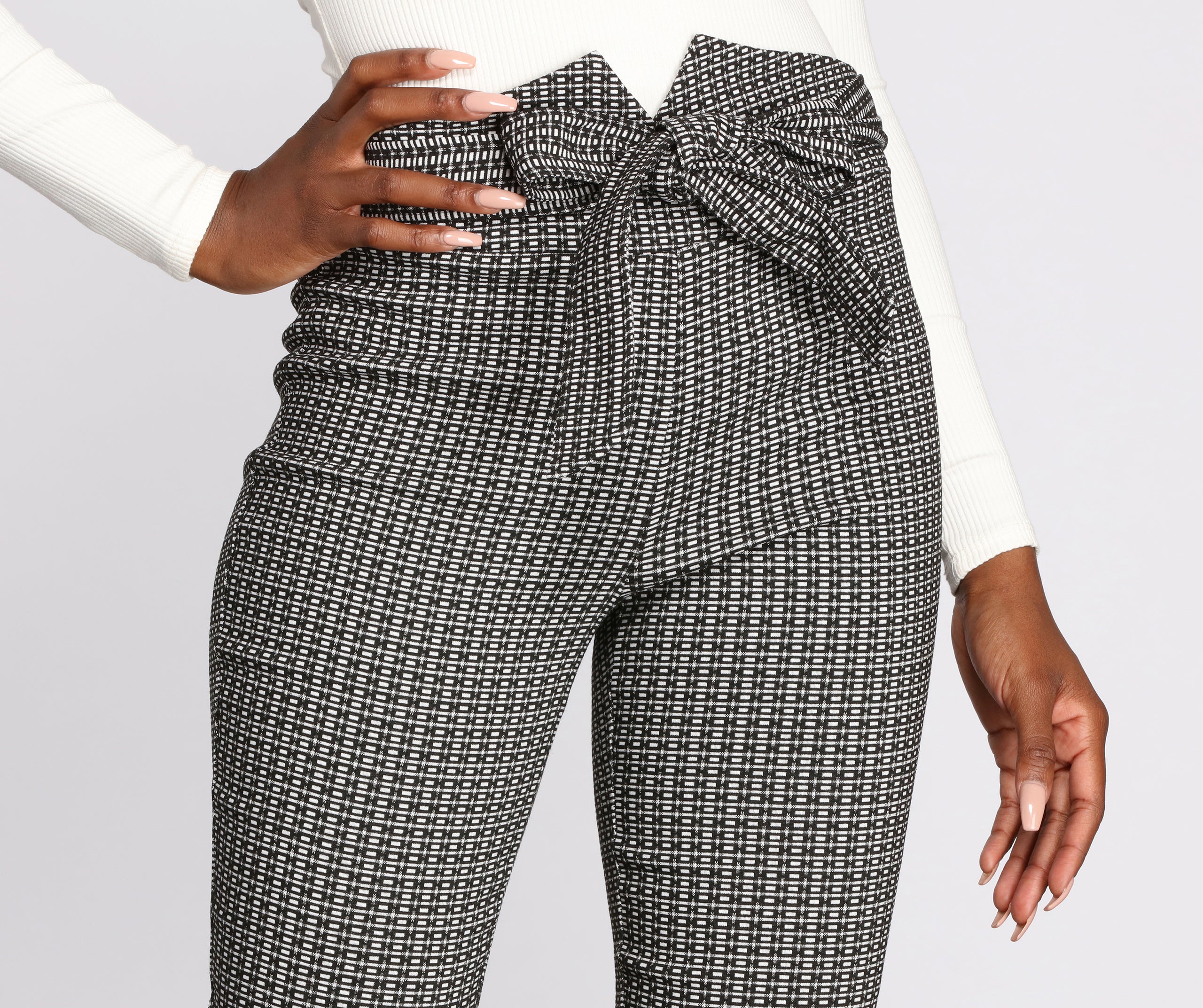 Such A Classic Tie Front Jacquard Pants - Image 4