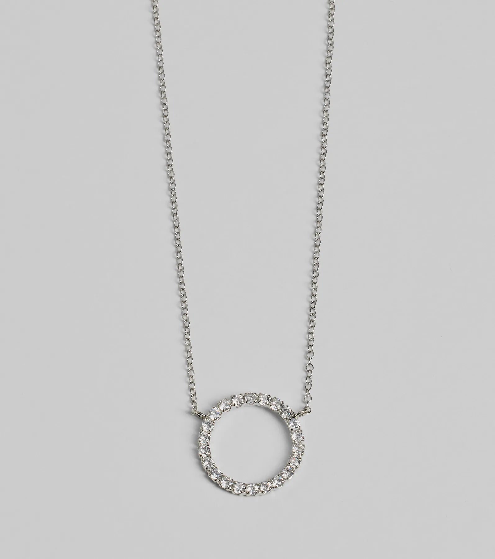 Pretty Shine Cubic Zirconia Circle Pendant Necklace - Image 2