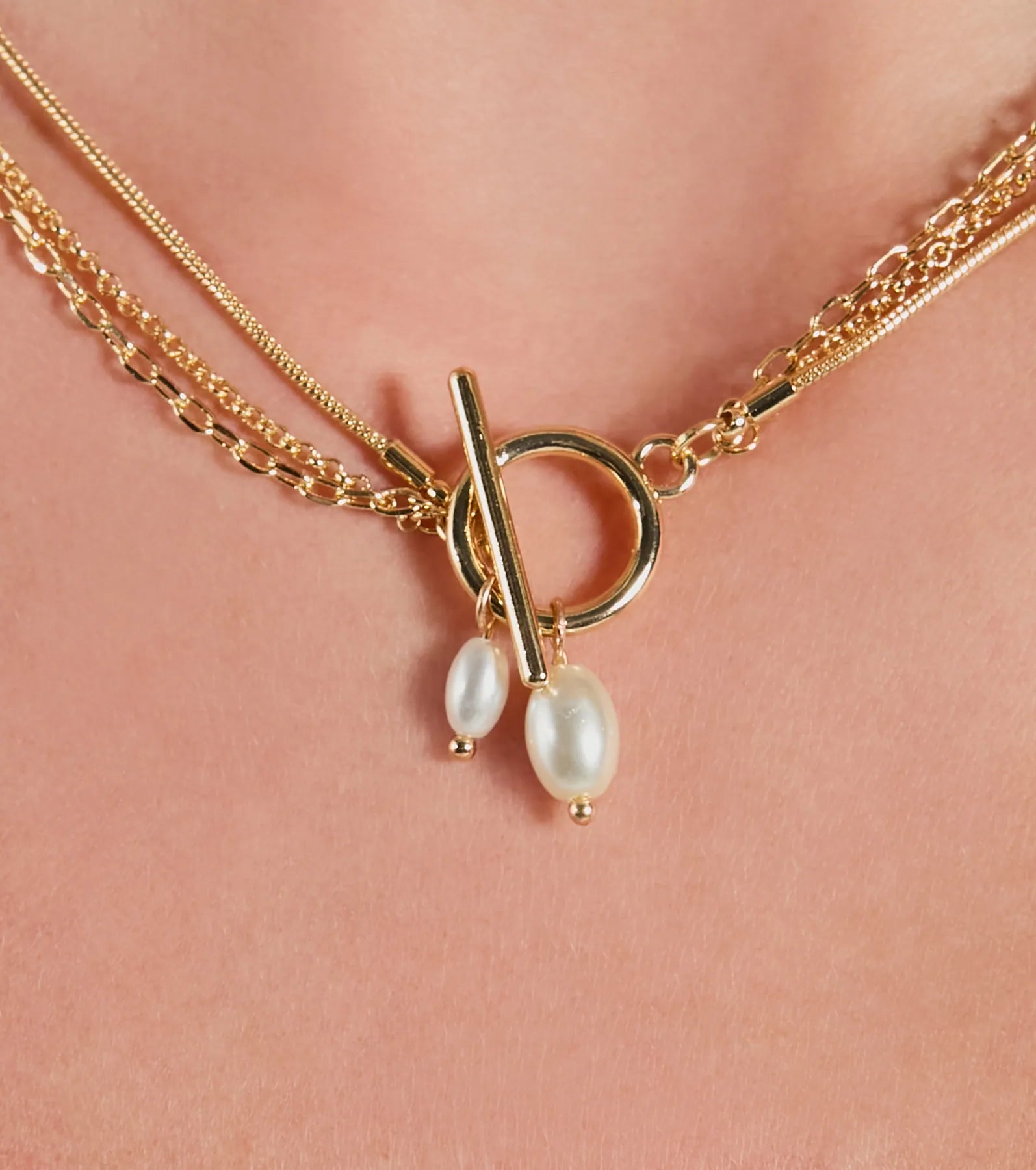 Something Chic Faux Pearl Toggle Layered Necklace - Image 2