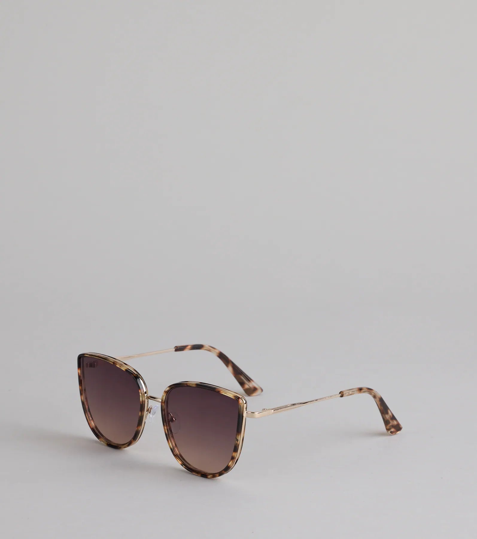 Big Mood Tortoiseshell Oversized Sunglasses - Image 2