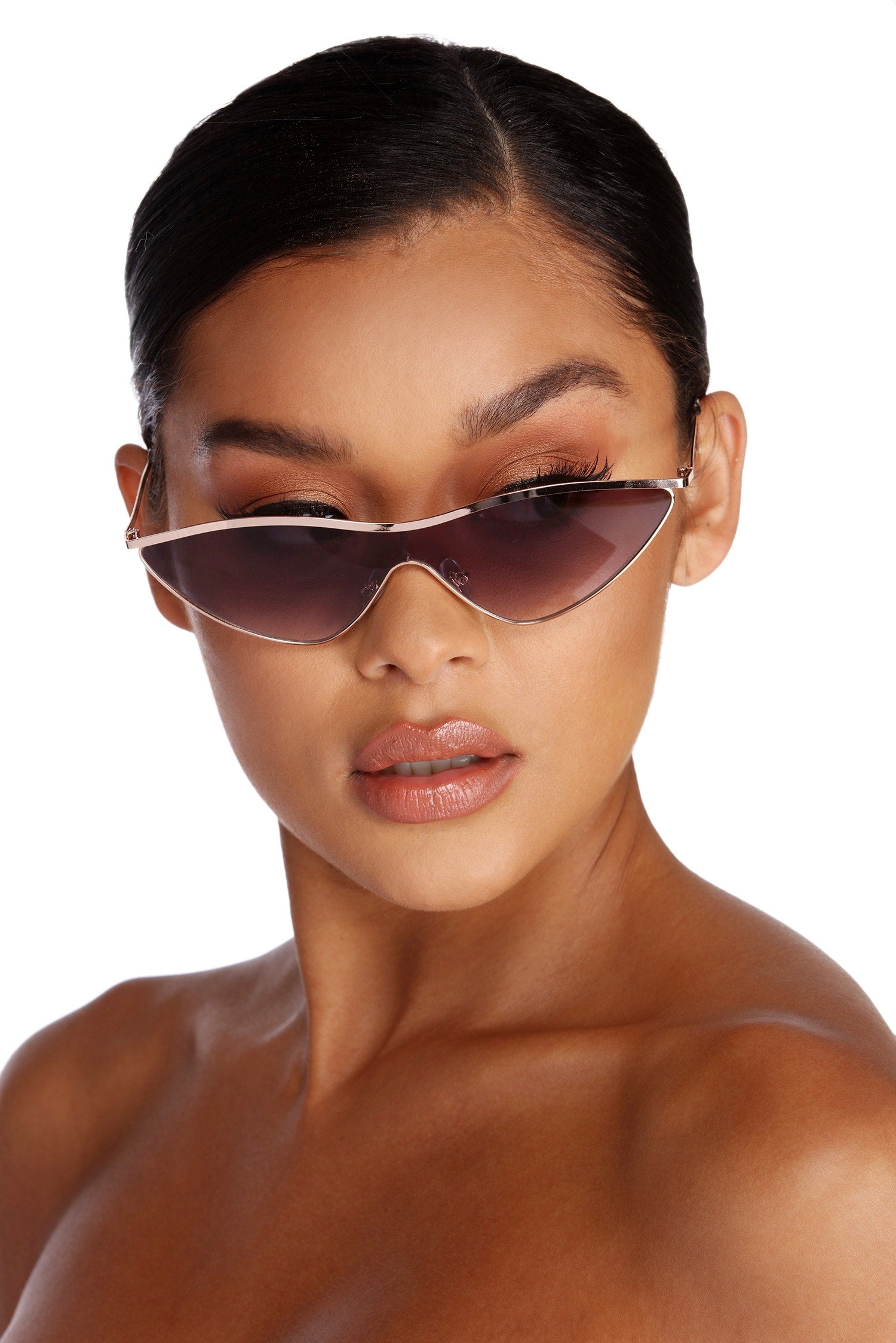 Effortlessly Edgy Cat Eye Sunglasses - Image 3