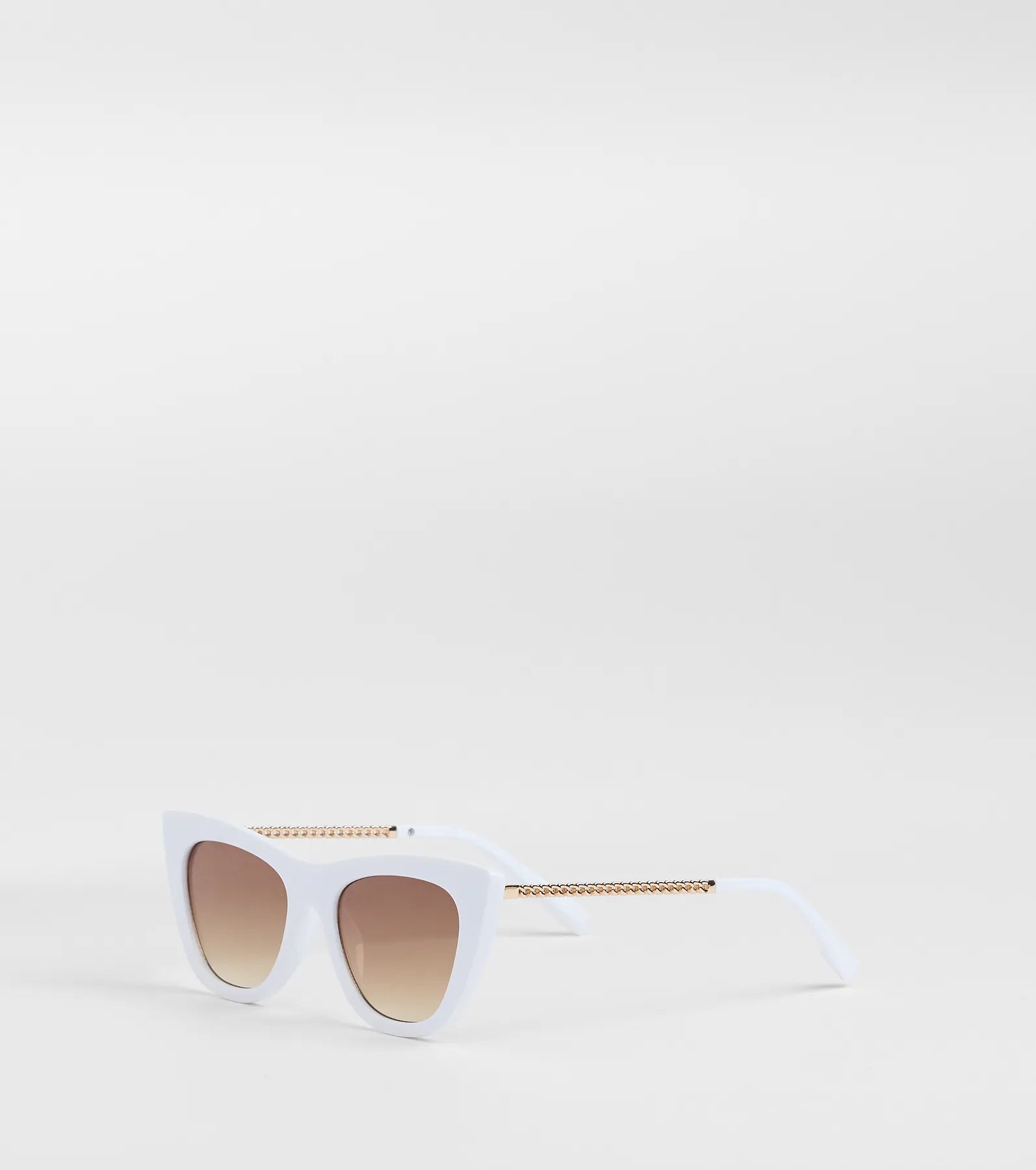 Cute Gaze Chain Trim Cat Eye Sunglasses - Image 2