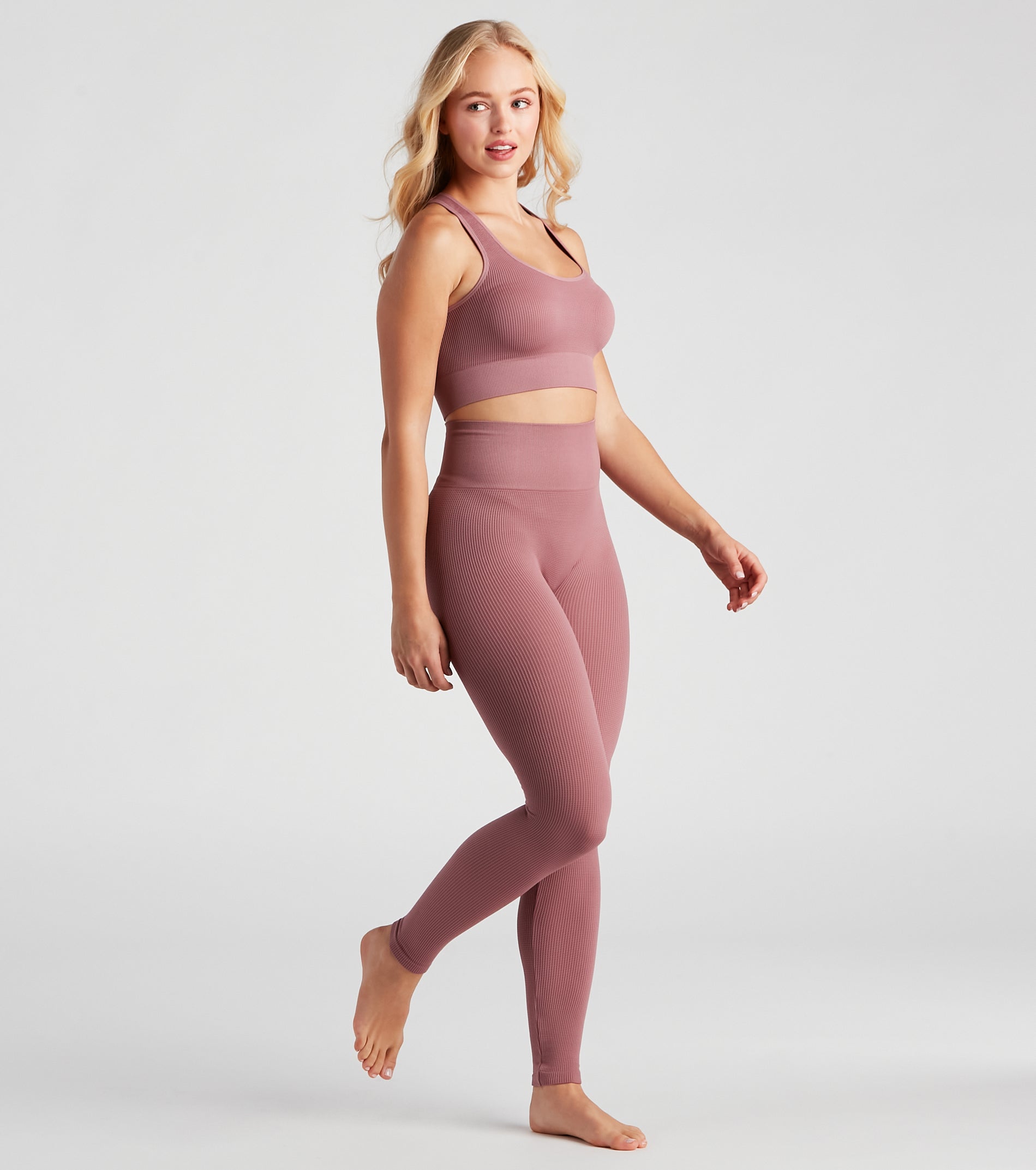 Cozy Seamless Pajama Top And Leggings Set - Image 5
