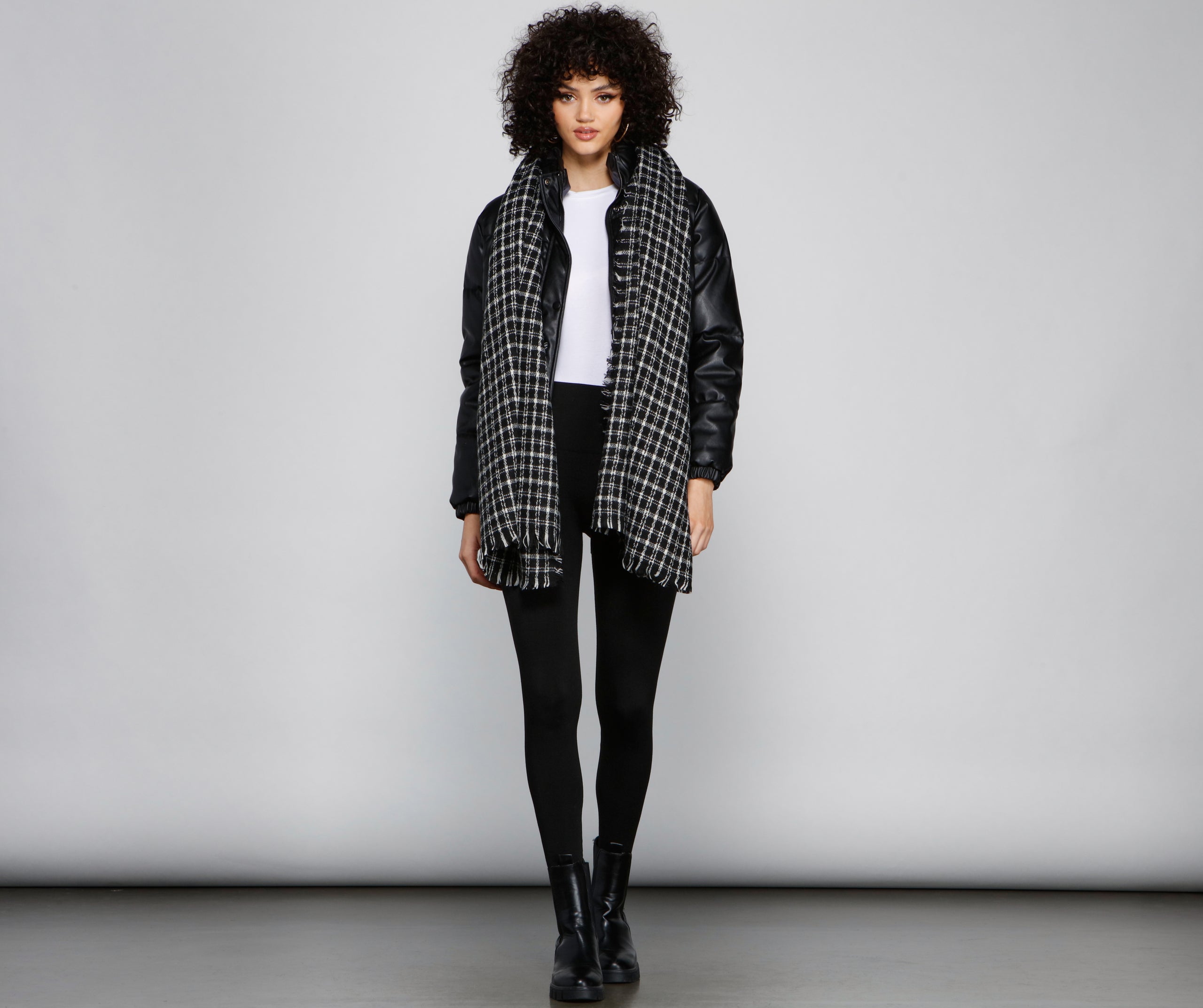 Effortlessly Chic Plaid Scarf - Image 2
