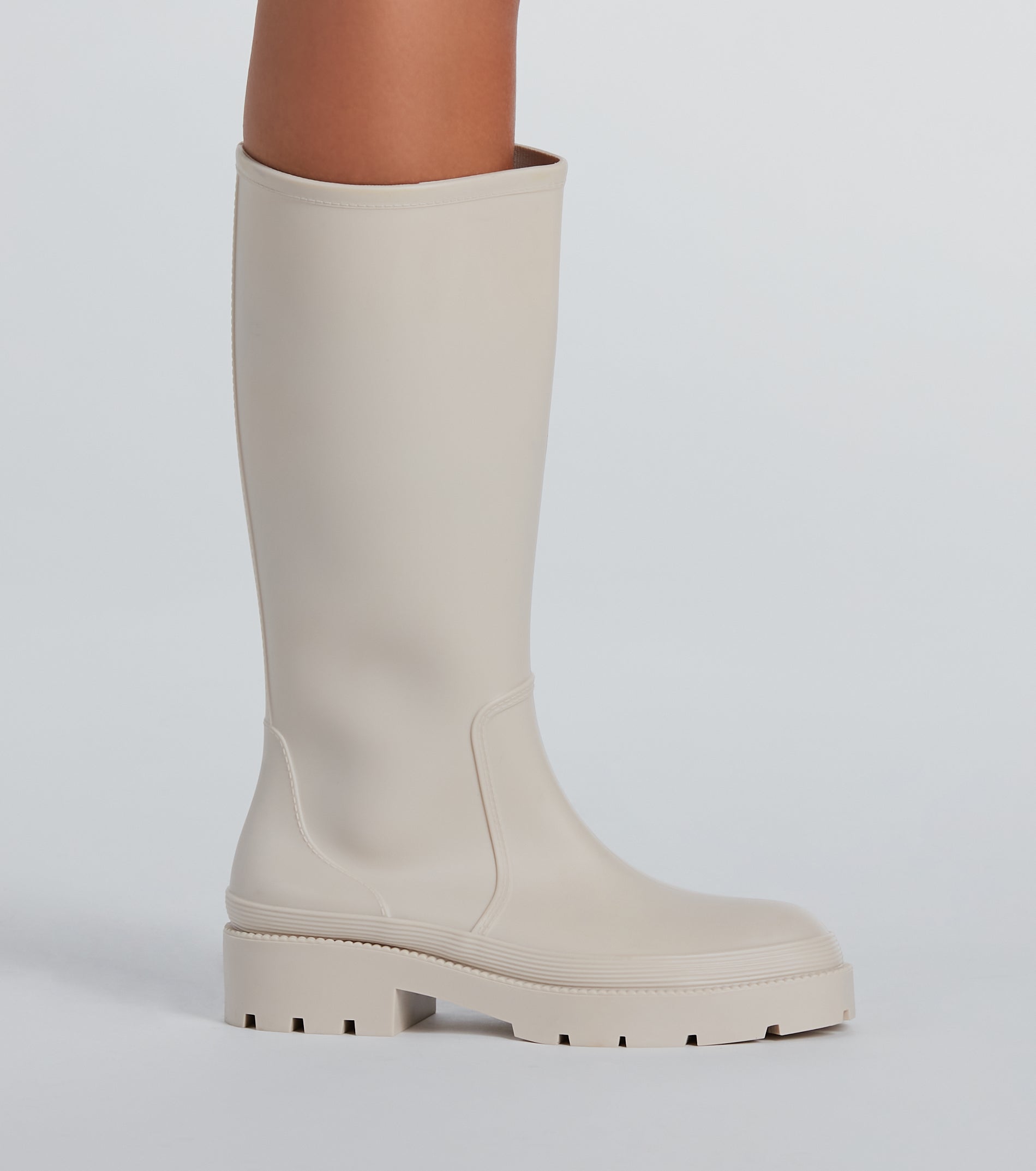 Trendy Statement Platform Under-The-Knee Boots - Image 3